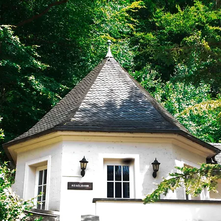 Pop-up-hotel Schloss Haniel Hotel 3*
