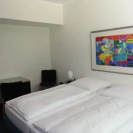 Pop-up-hotel Schloss Haniel 3* ורמלסקירכן