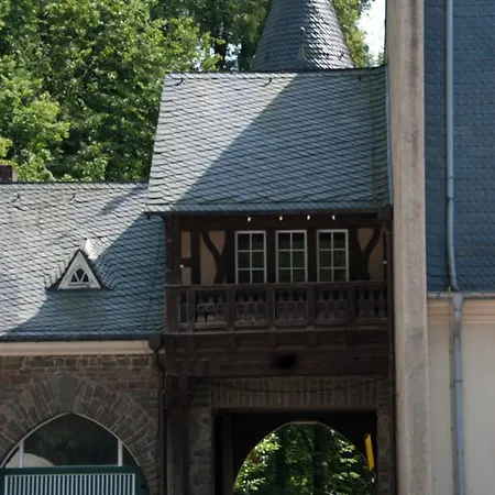 Pop-up-hotel Schloss Haniel Hotel 3*