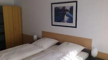 Pop-up-hotel Schloss Haniel מלון